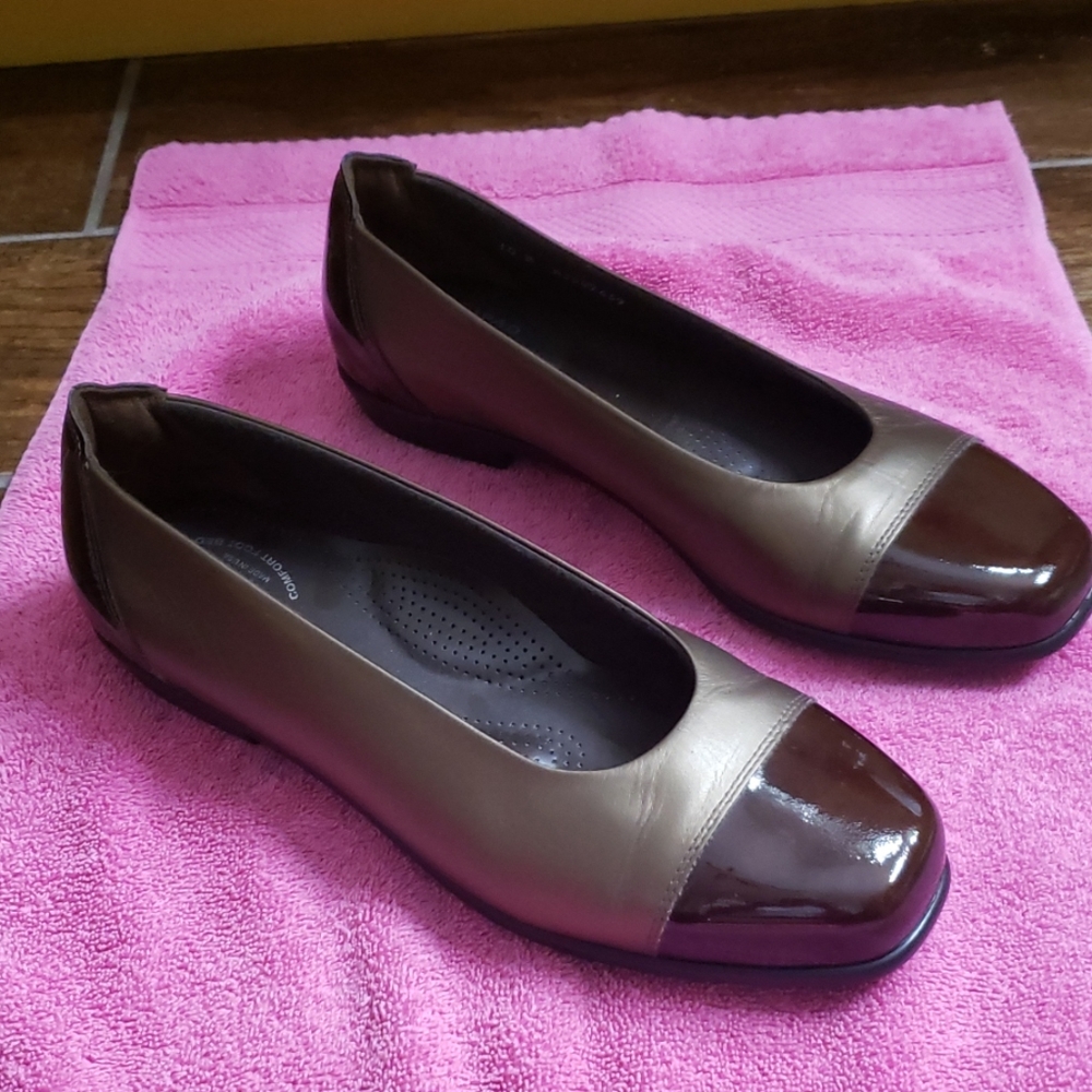 Shoe